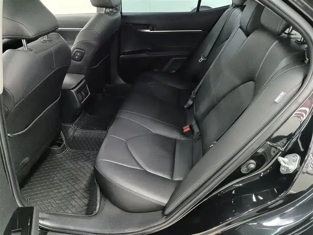 Toyota Camry 2021 из CN, фото 8