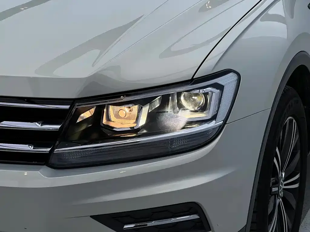 Volkswagen Tiguan L 2021 из CN, фото 3