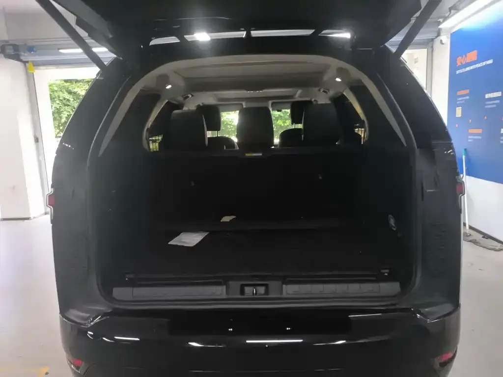 Land Rover Discovery 2023 из CN, фото 10