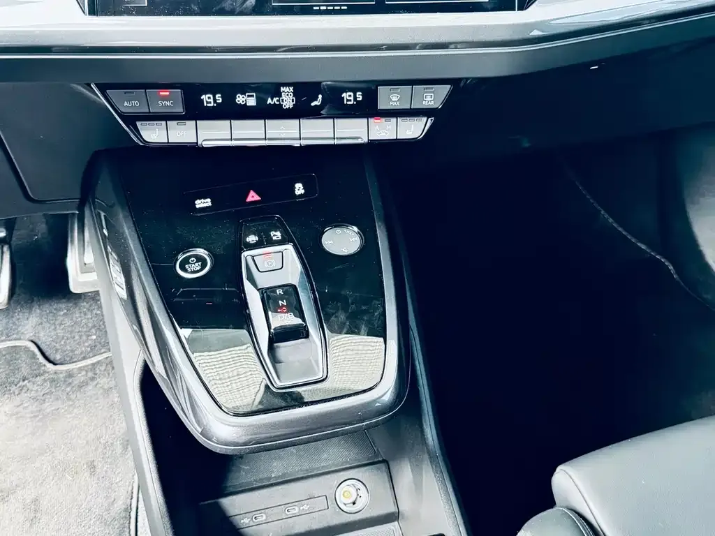 Audi Q4 e-tron 2024 из CN, фото 9
