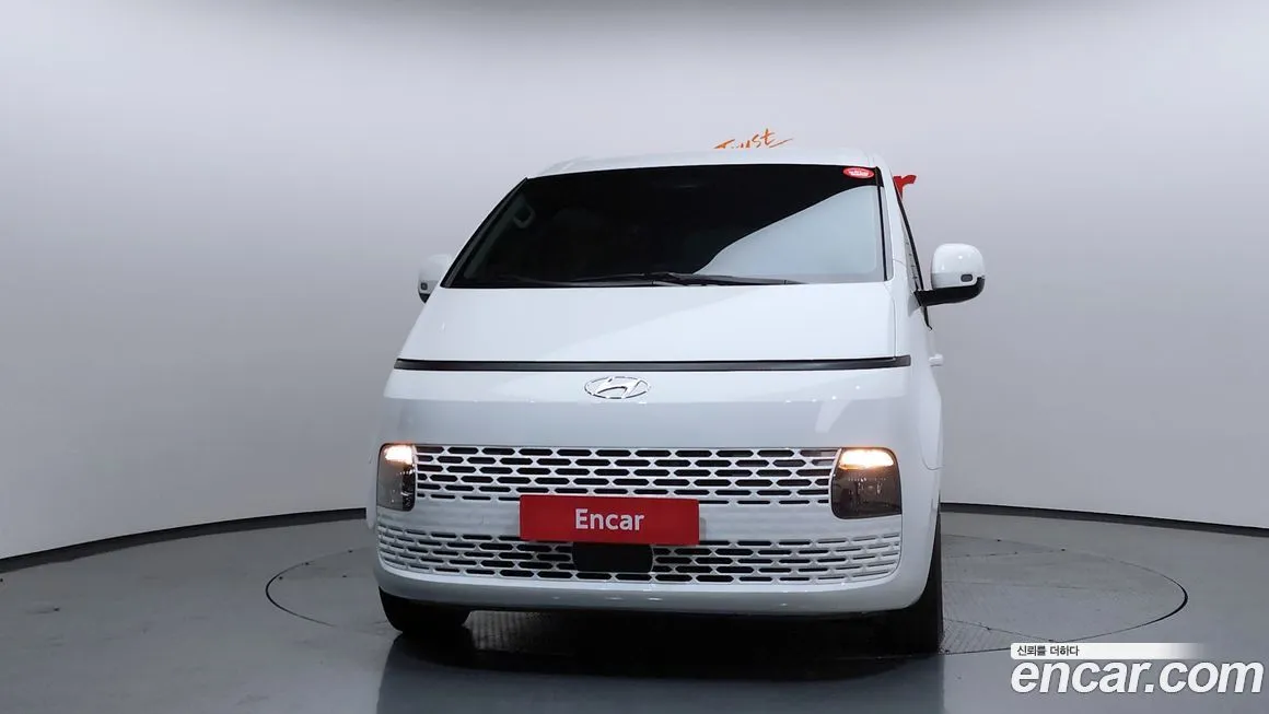 Hyundai Staria 2023 из KR, фото 3