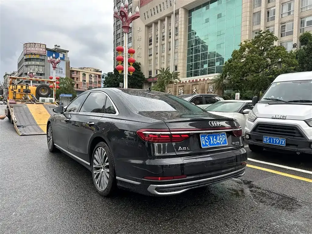 Audi A8 2025 из CN, фото 6