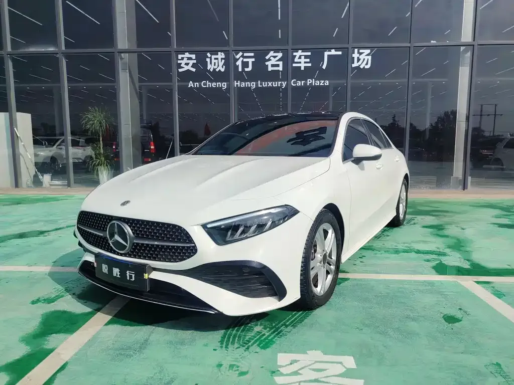 Mercedes-Benz A-Class 2024 из CN, фото 1