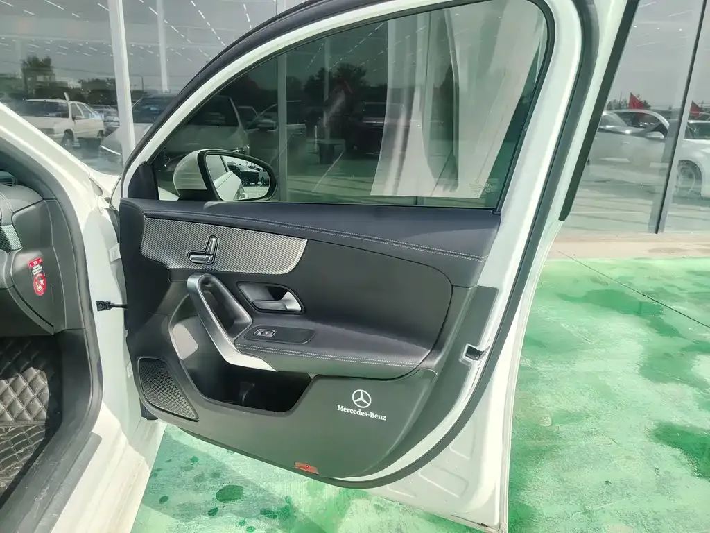 Mercedes-Benz A-Class 2024 из CN, фото 10