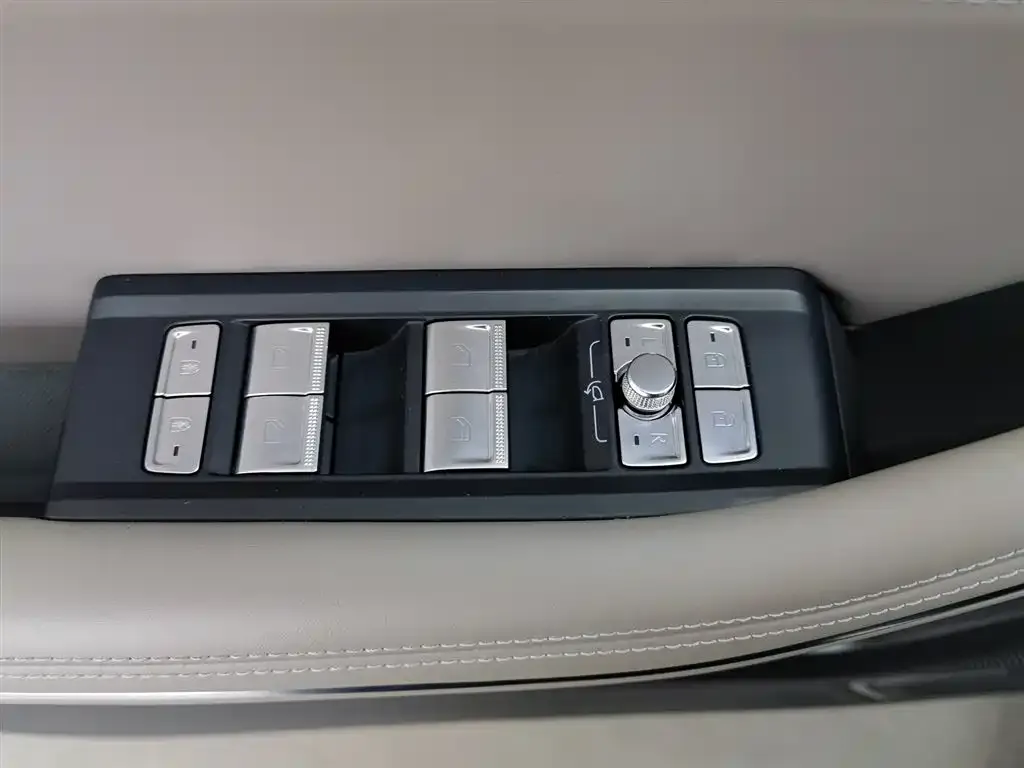 Lynk & Co 09 EM-P 2023 из CN, фото 9