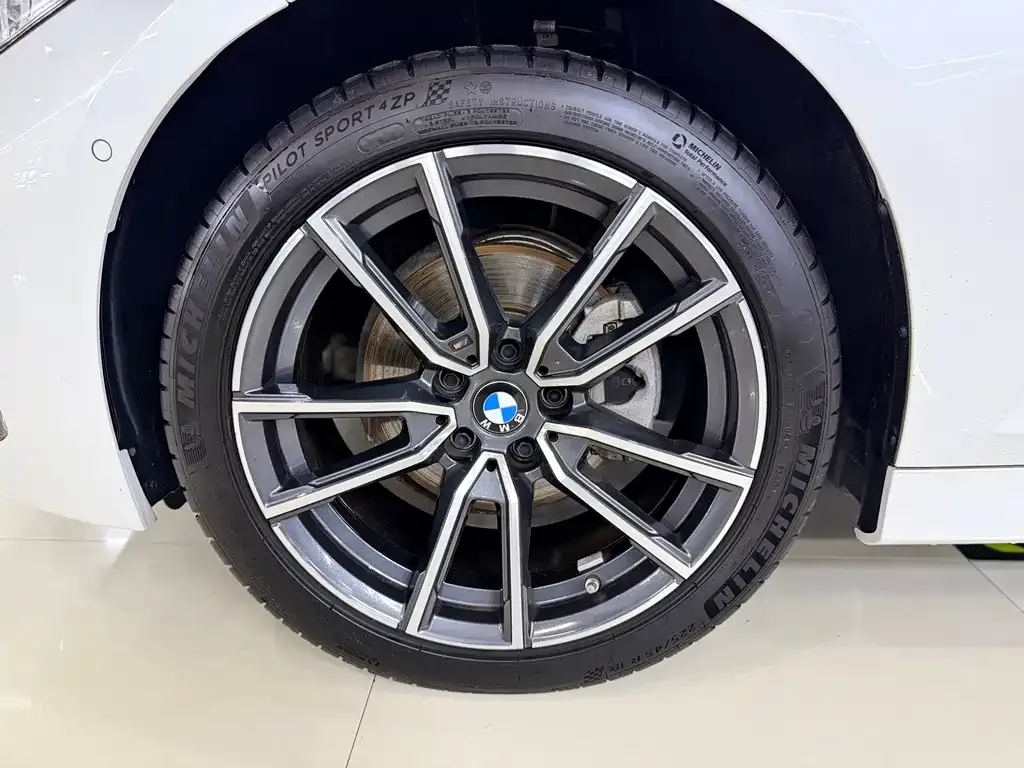 BMW 3 Series 2024 из CN, фото 5