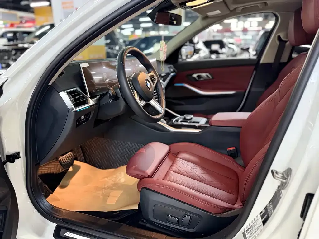 BMW 3 Series 2024 из CN, фото 6