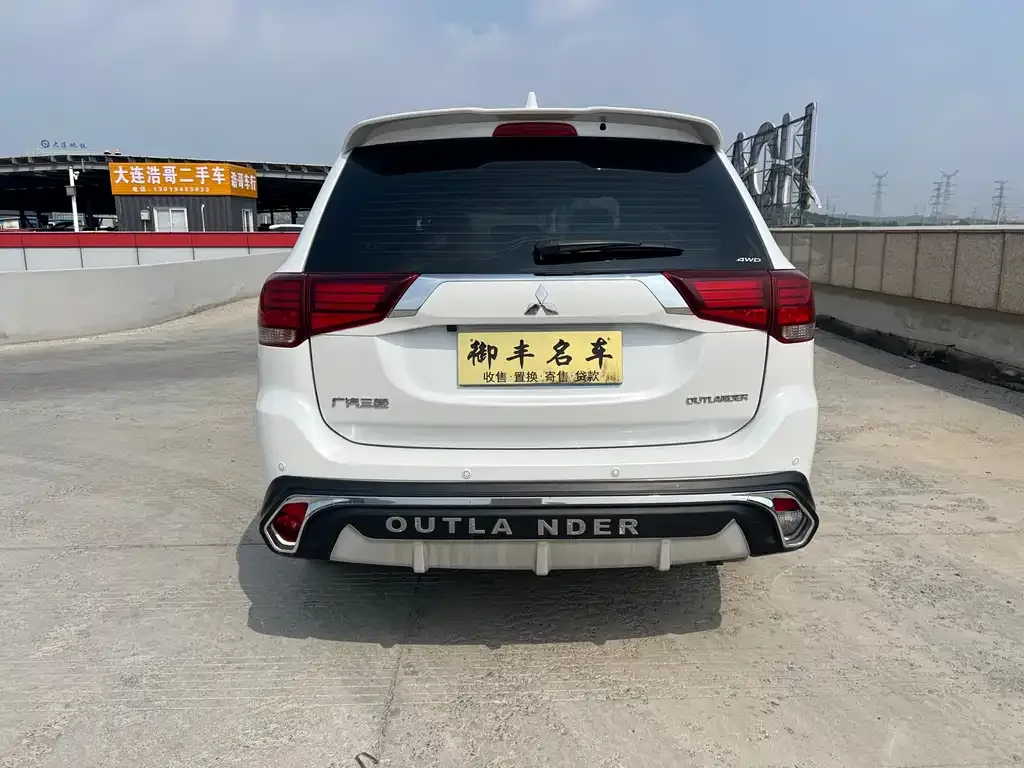 Mitsubishi Outlander 2021 из CN, фото 5