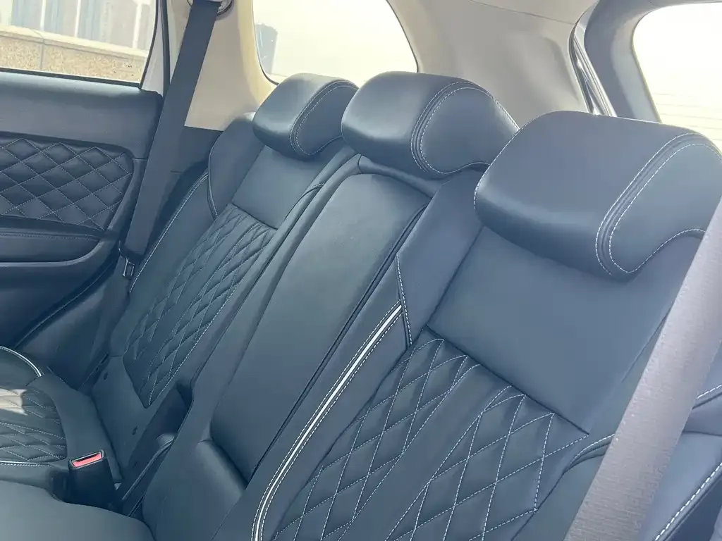 Mitsubishi Outlander 2021 из CN, фото 9