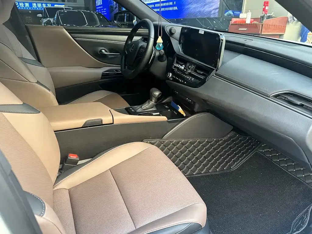 Lexus ES 2024 из CN, фото 5