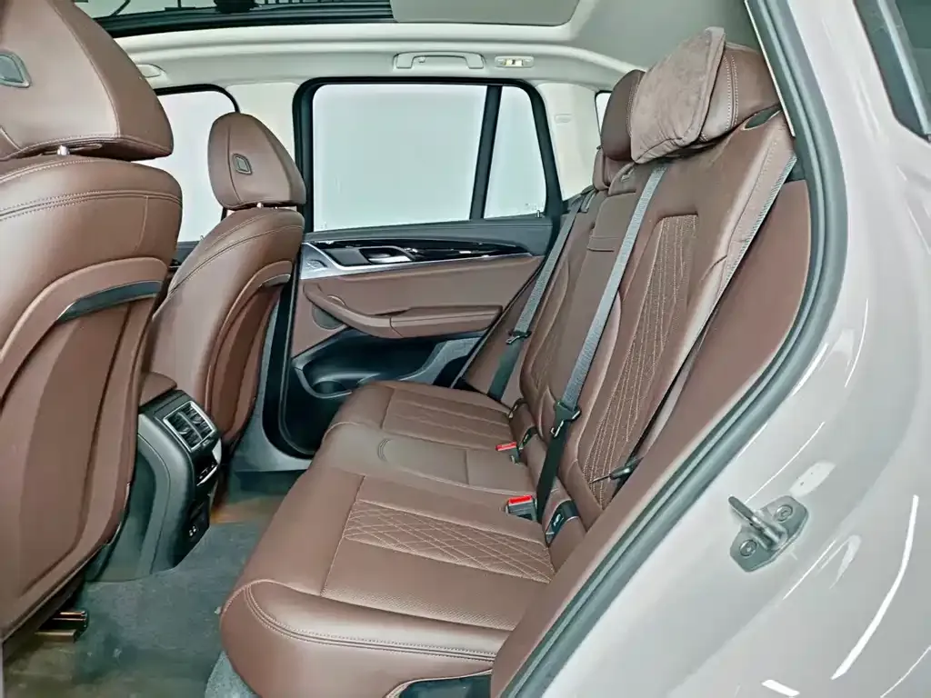 BMW X3 2024 из CN, фото 8