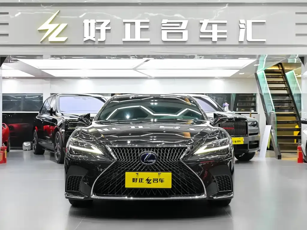 Lexus LS 2023 из CN, фото 2