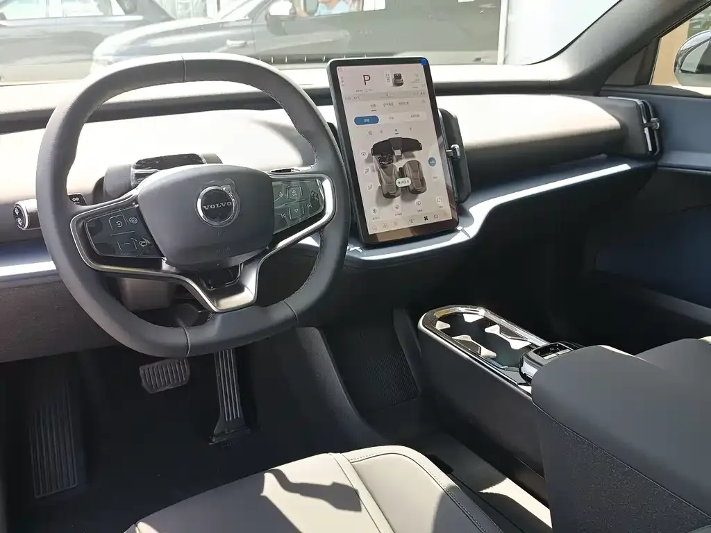 Volvo EX30 2025 из CN, фото 7