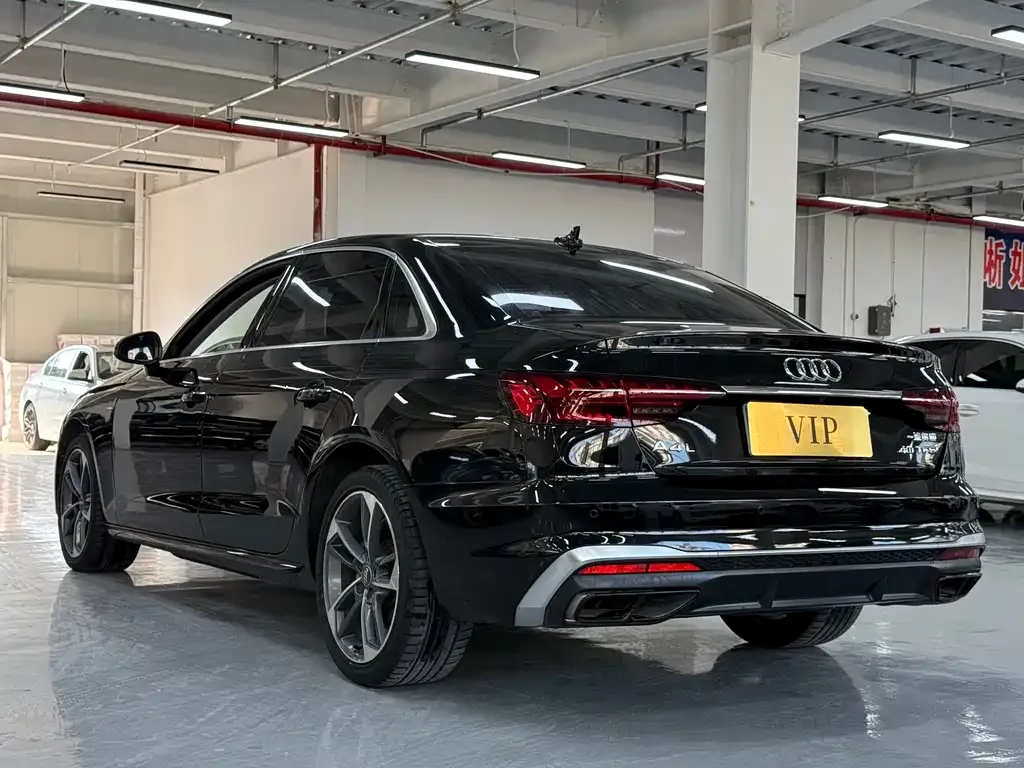 Audi A4L 2021 из CN, фото 6