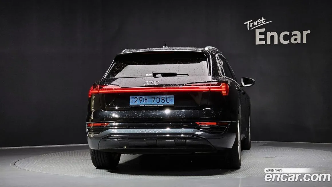 Audi Q8 e-tron 2024 из KR, фото 4