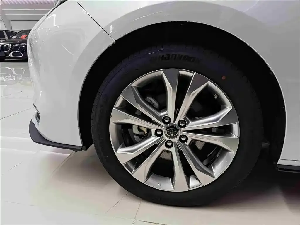 Toyota Sienna 2024 из CN, фото 7