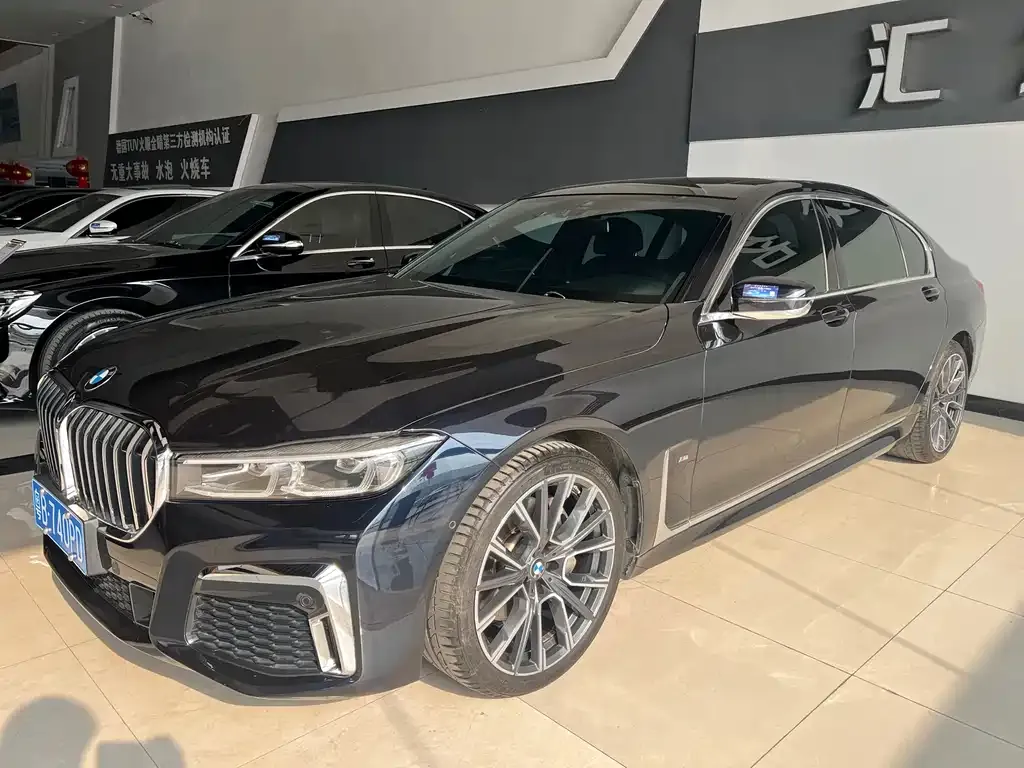 BMW 7 Series 2022 из CN, фото 2