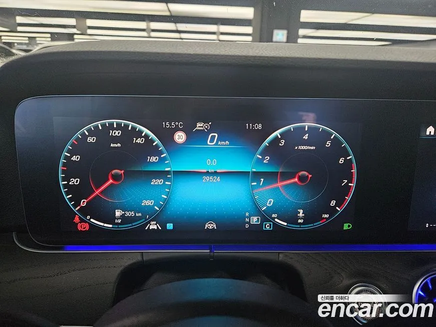 Mercedes-Benz E-Class — фото 8