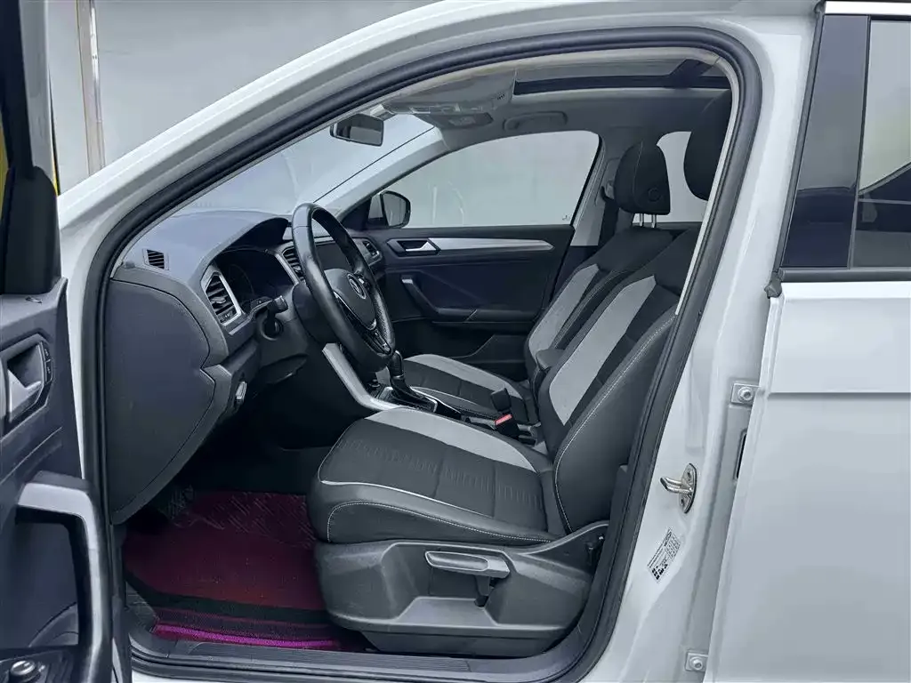 Volkswagen T-Roc 2022 из CN, фото 7