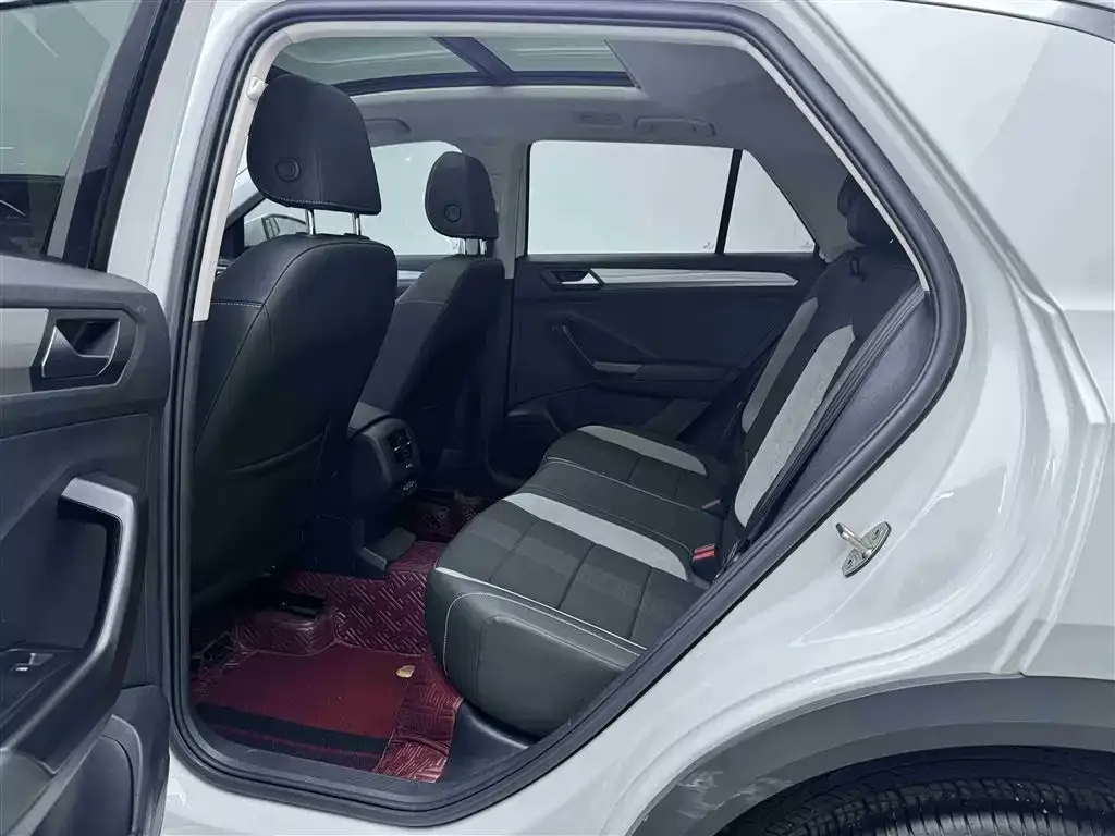 Volkswagen T-Roc 2022 из CN, фото 8