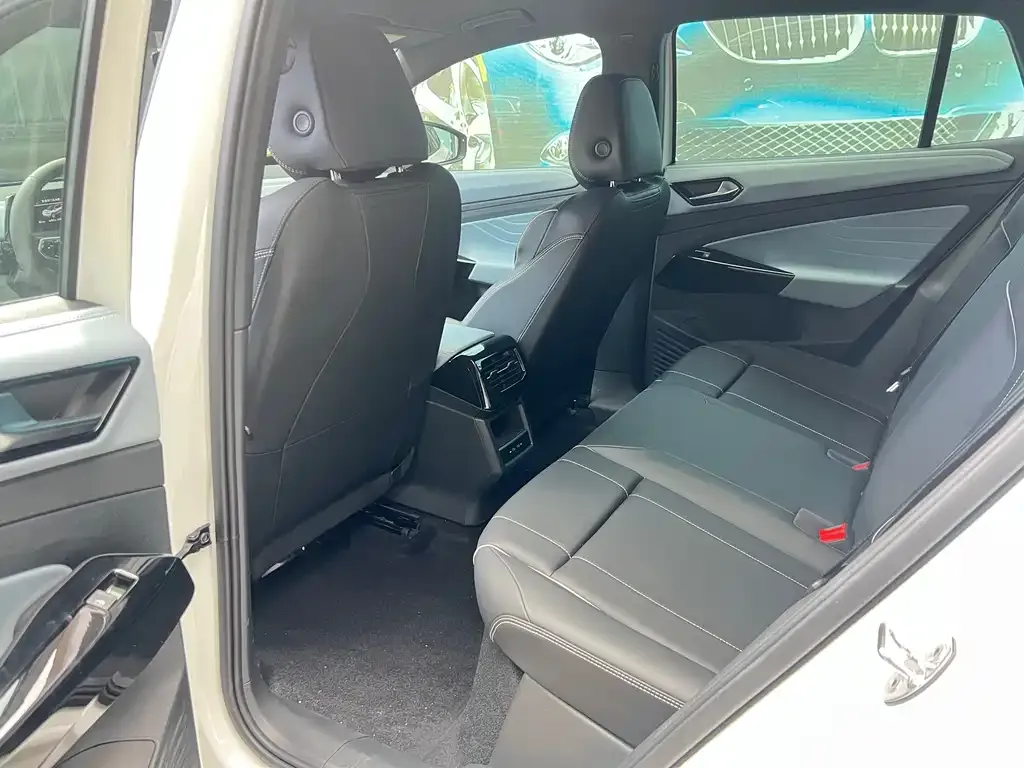 Volkswagen ID.4 X 2025 из CN, фото 9