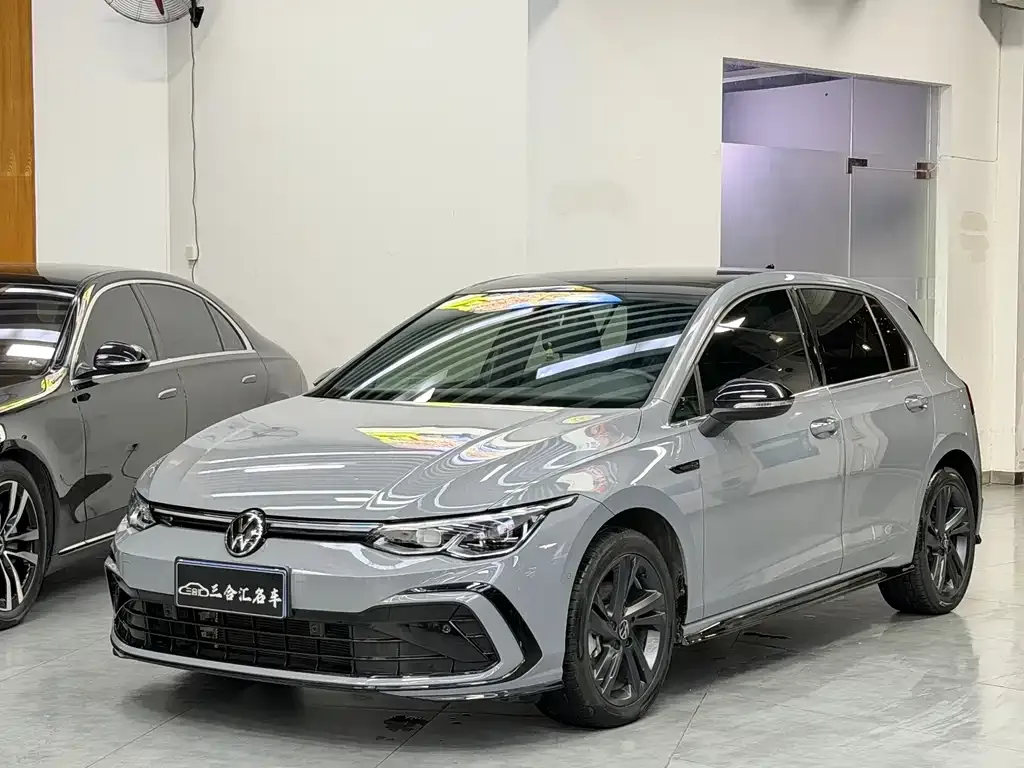 Volkswagen Golf 2024 из CN, фото 1