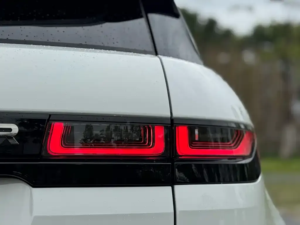 Land Rover Evoque 2023 из CN, фото 10