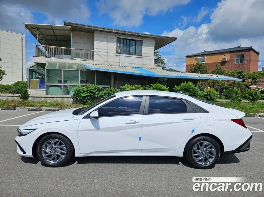 Hyundai AVANTE 2024 из KR, фото 2