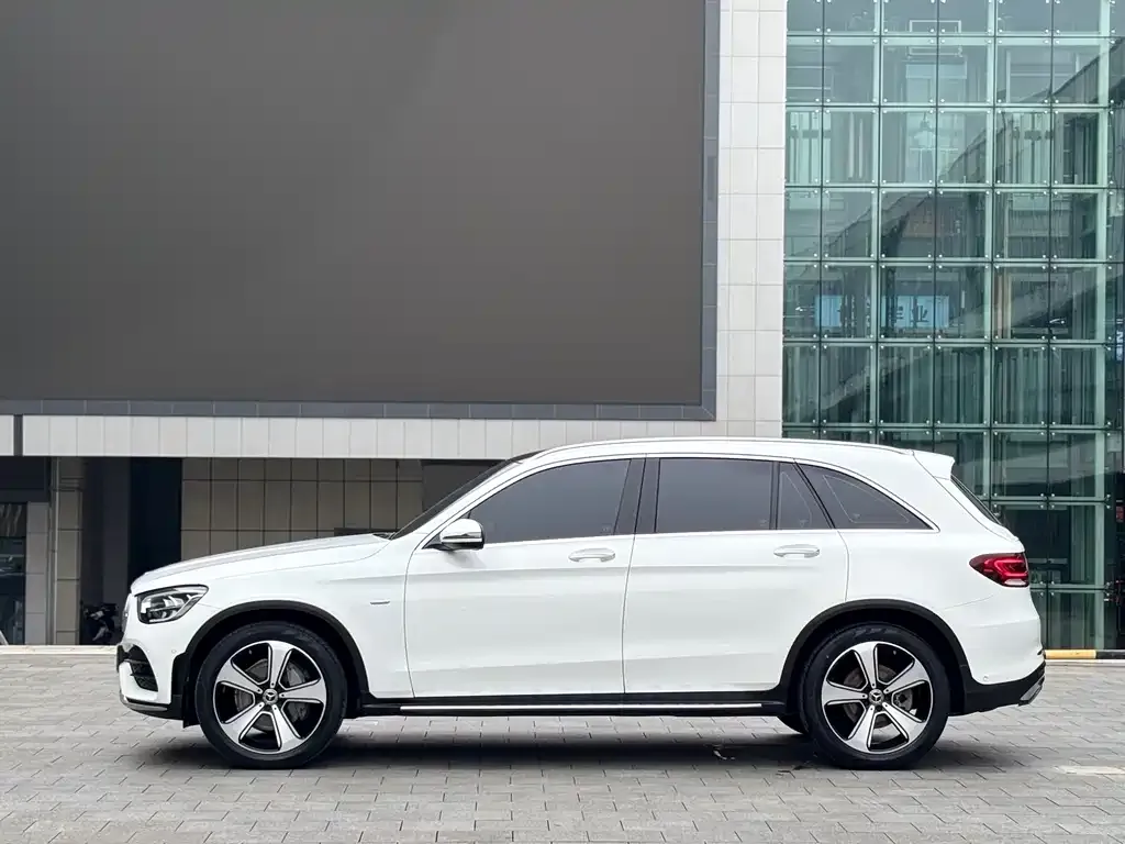 Mercedes-Benz GLC — фото 3