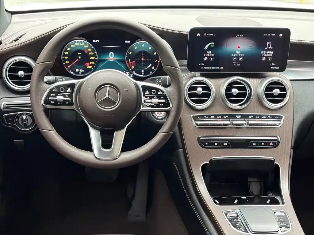 Mercedes-Benz GLC — фото 6
