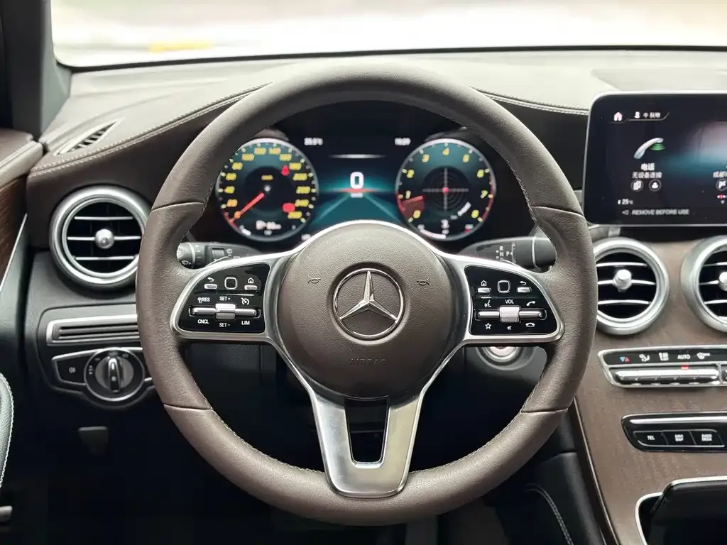 Mercedes-Benz GLC — фото 9