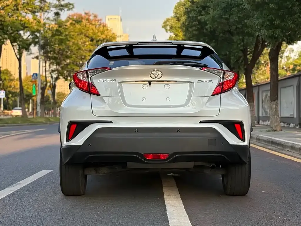 Toyota C-HR — фото 5