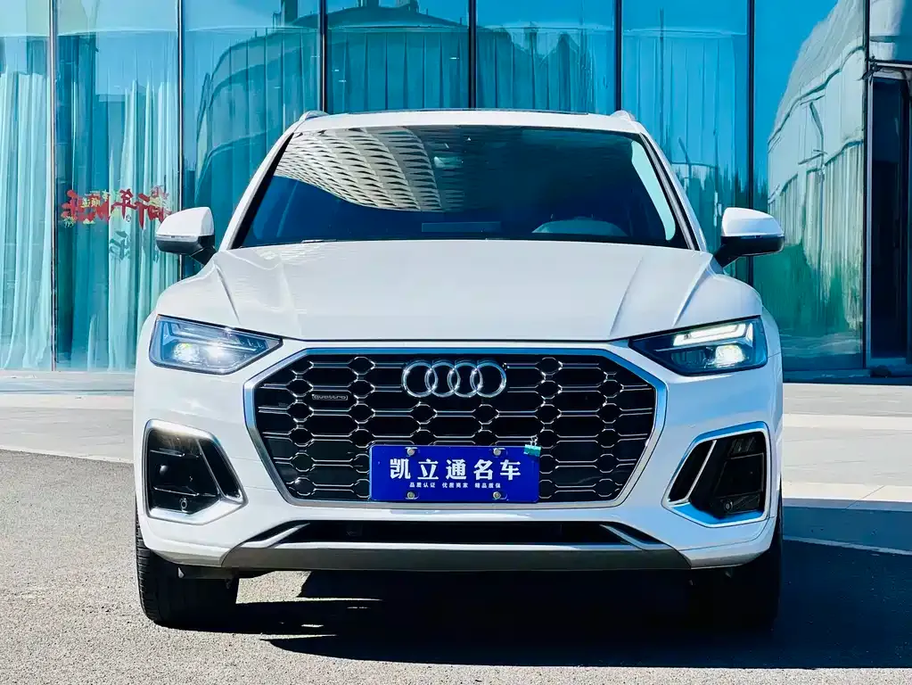 Audi Q5L 2022 из CN, фото 2