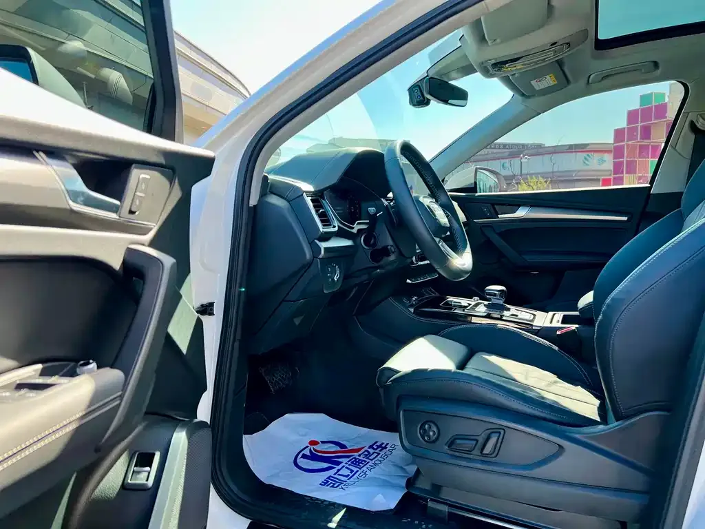 Audi Q5L 2022 из CN, фото 8