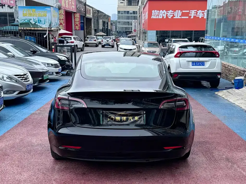 Tesla Model 3 — фото 4