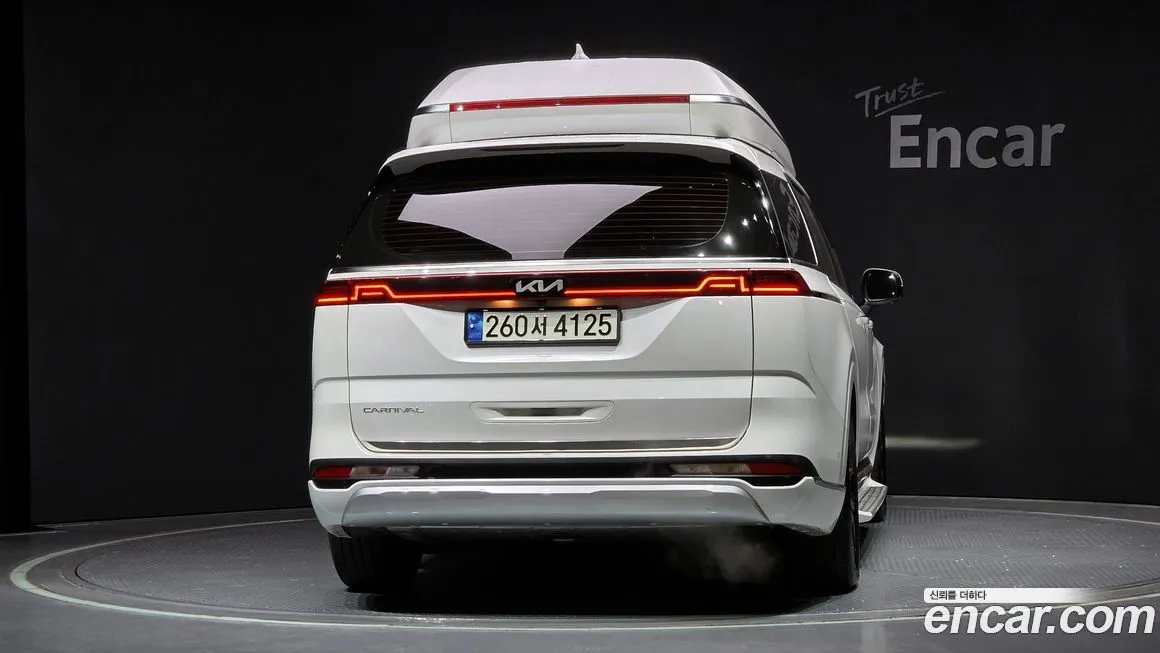 Kia Carnival — фото 4