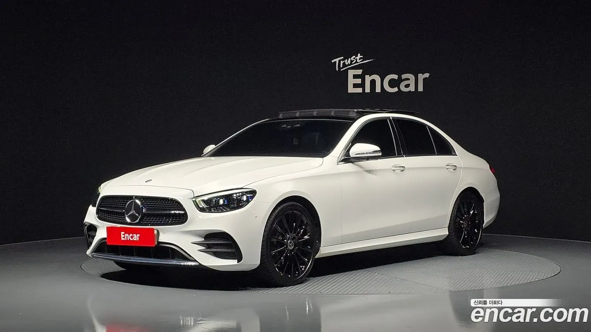 Mercedes-Benz E-Class — фото 1