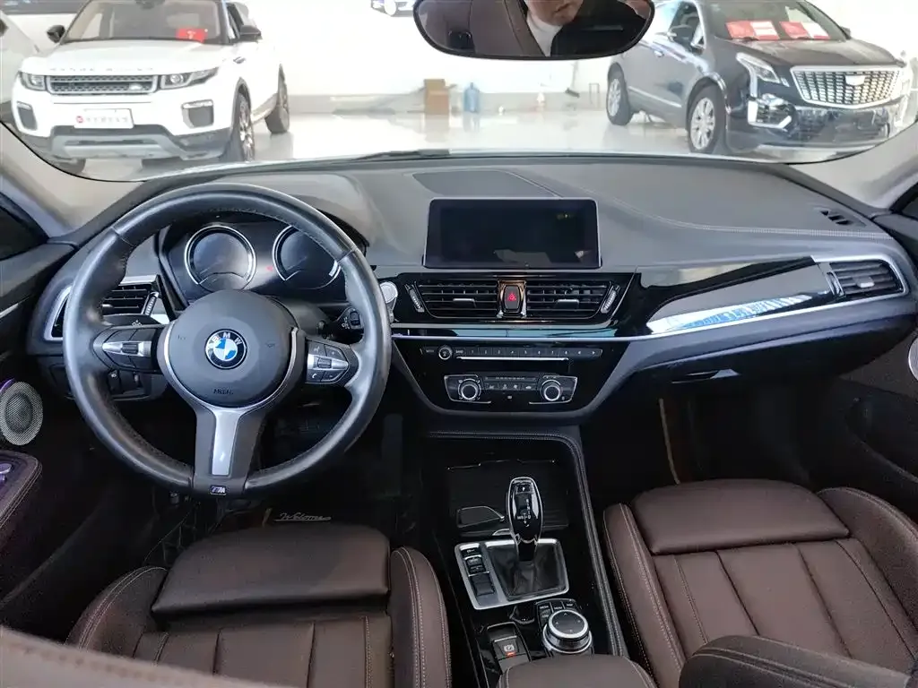 BMW 1 Series 2021 из CN, фото 10