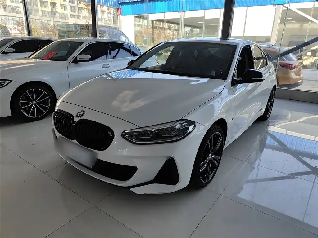 BMW 1 Series 2021 из CN, фото 2