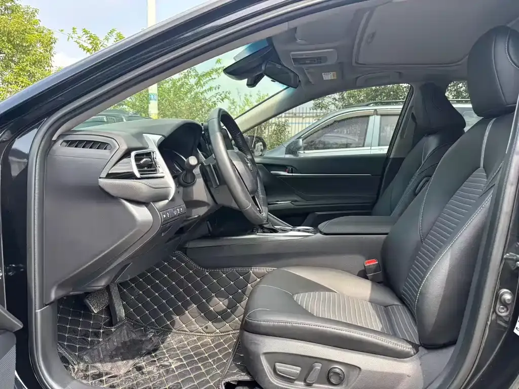 Toyota Camry 2023 из CN, фото 4