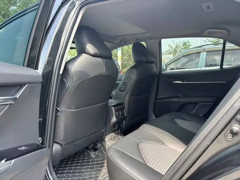Toyota Camry 2023 из CN, фото 6