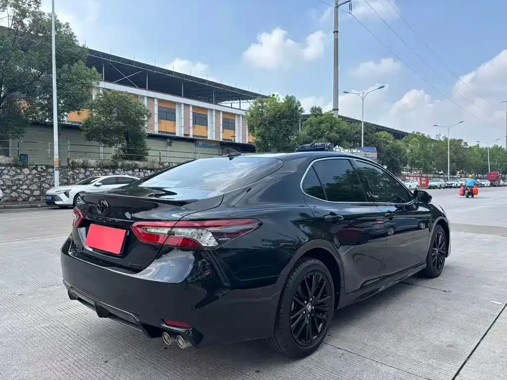 Toyota Camry 2023 из CN, фото 7