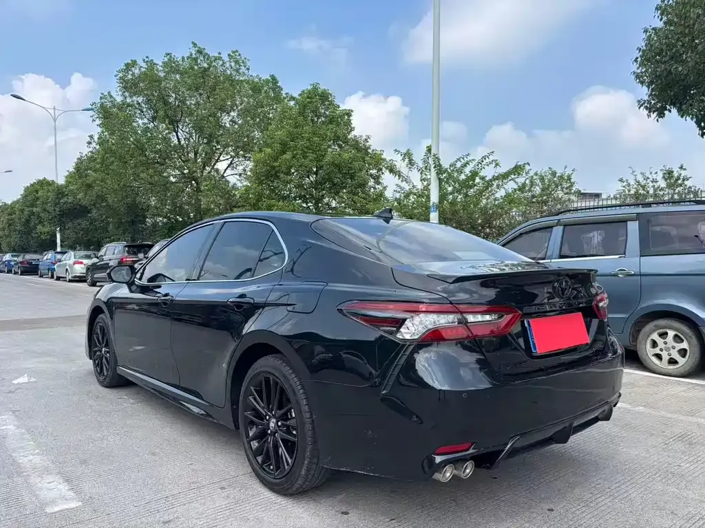 Toyota Camry 2023 из CN, фото 9