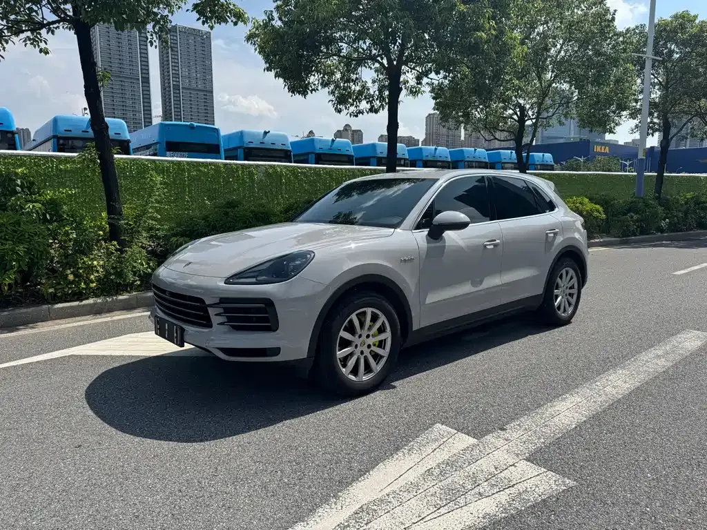 Porsche Cayenne Hybrid