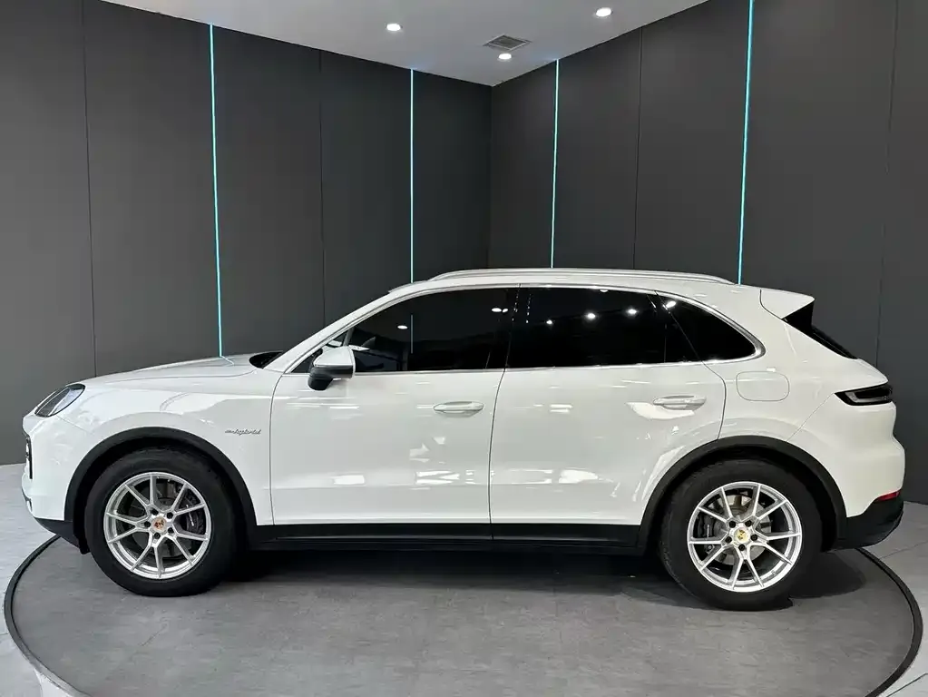 Porsche Cayenne Hybrid — фото 4