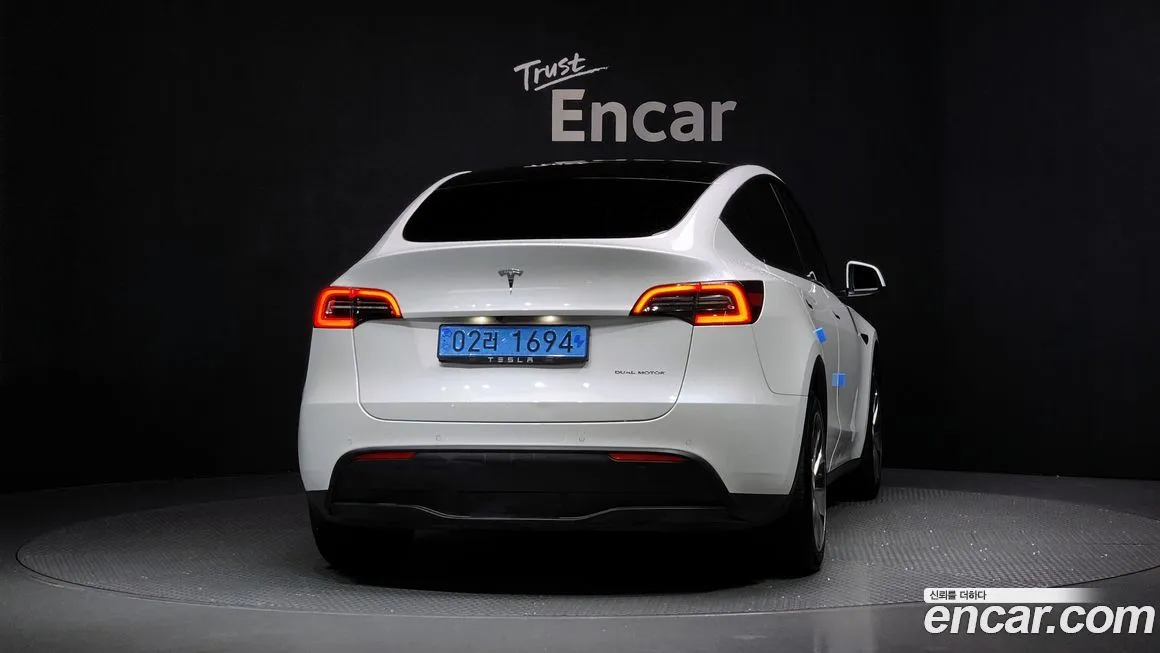 Tesla Model Y — фото 4