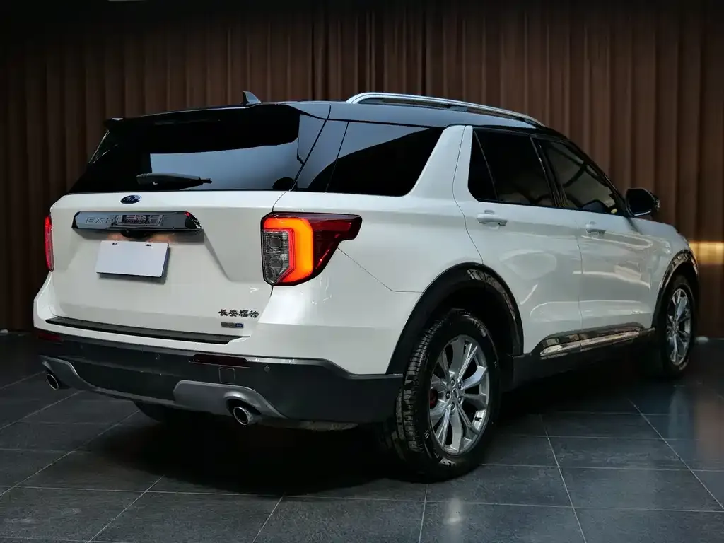 Ford Explorer 2021 из CN, фото 4