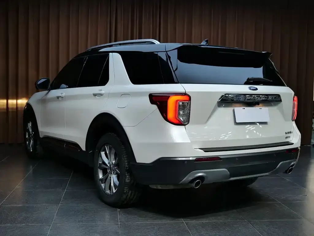 Ford Explorer 2021 из CN, фото 6