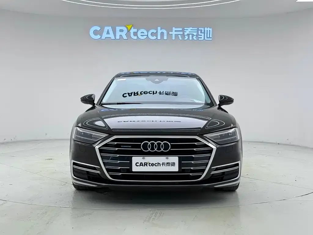 Audi A8 2021 из CN, фото 2