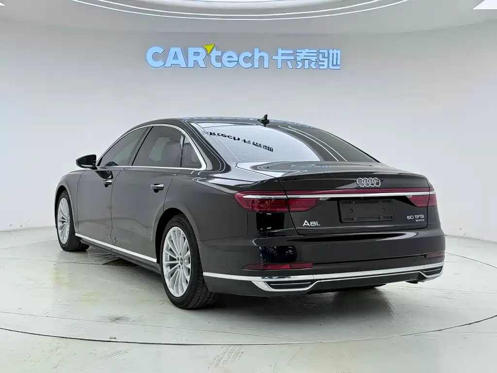 Audi A8 2021 из CN, фото 4